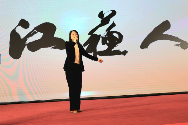 演唱江苏人.jpg