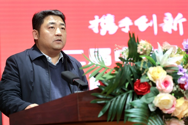 讲话4.jpg