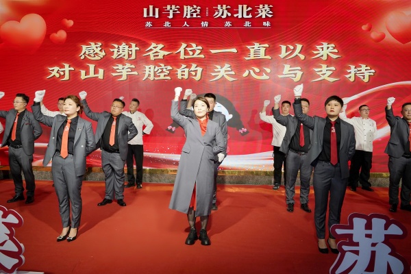王嫣领唱《感谢有你》.jpg